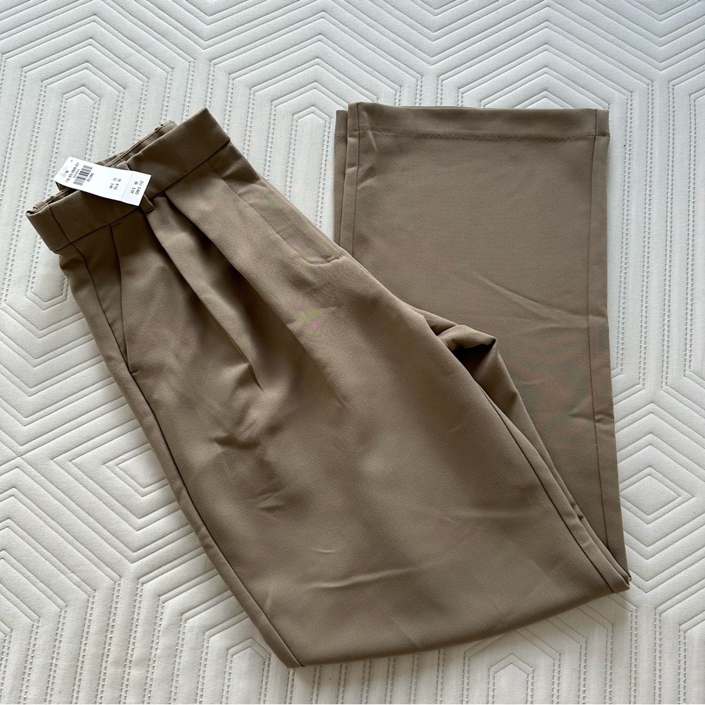 NWT Abercrombie Sloane Trousers